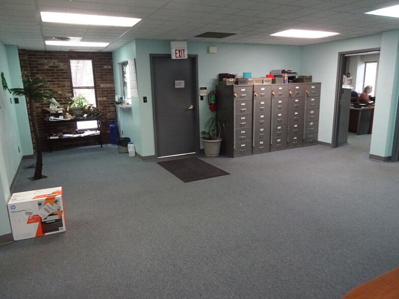 More Photos Of 6810 Maccorkle Ave, Charleston Office For Sale