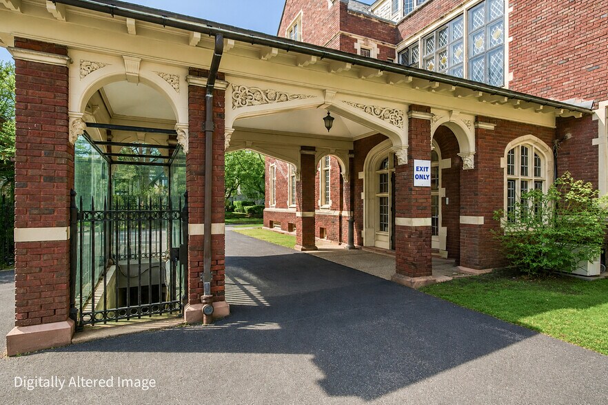 More Photos Of 935 East Ave, Rochester Office For Sale