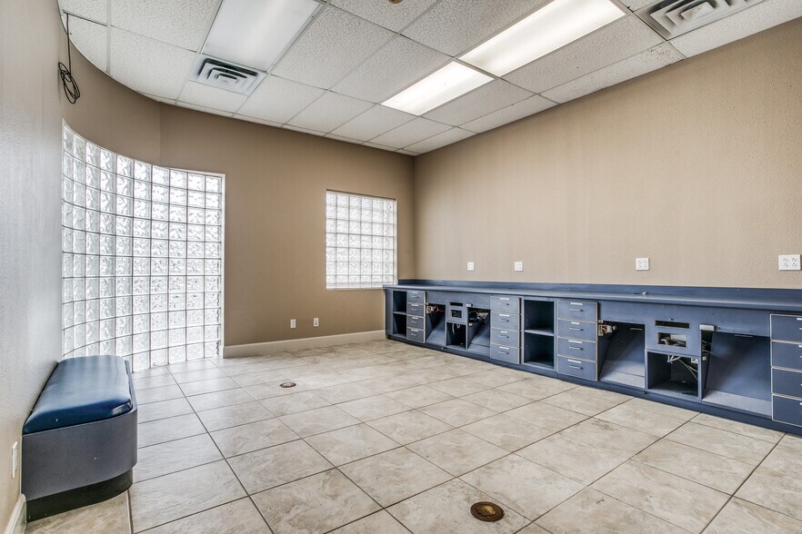 More Photos Of 605-607 6th St N, Texas City Restaurant For Sale