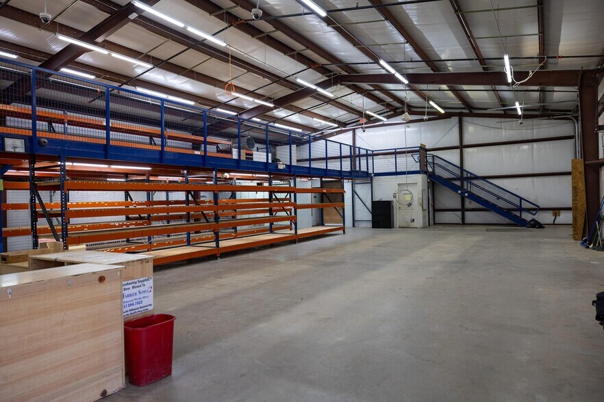 More Photos Of 2020 Fort Worth Hwy, Weatherford Freestanding For Sale