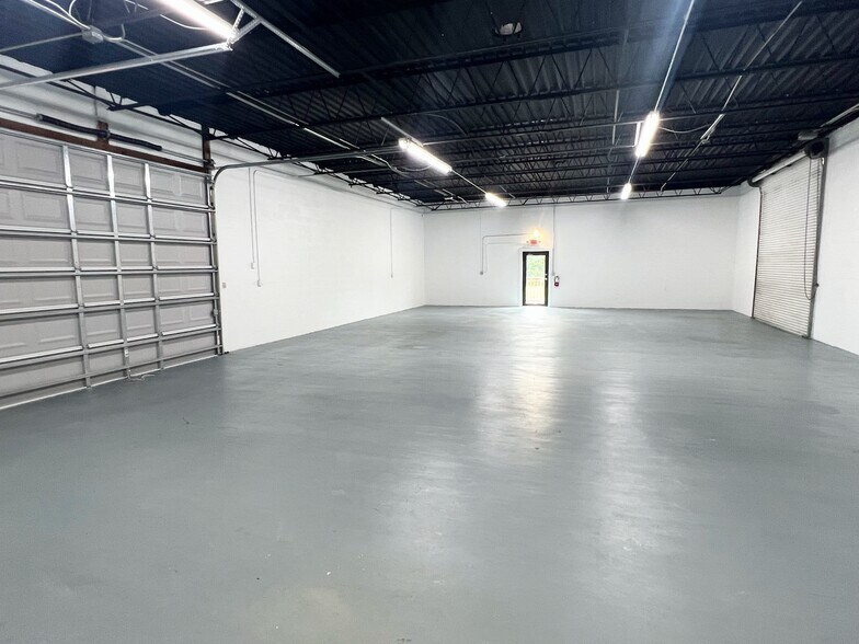 More Photos Of 14530-14540 S Tamiami Trl, Fort Myers Unknown For Lease