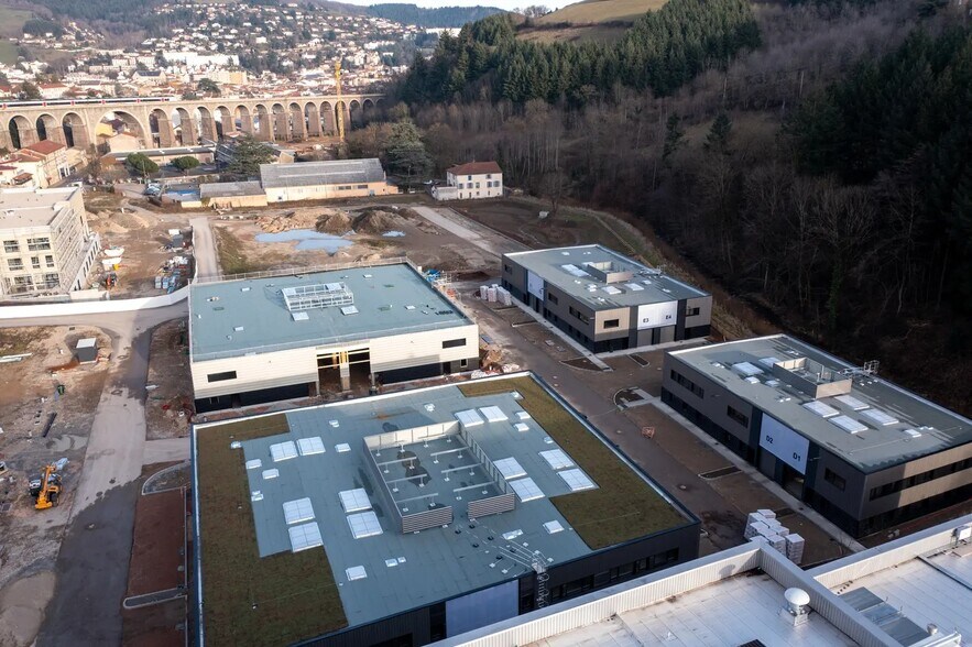 More Photos Of 17 Rue De Paris, Tarare Light Manufacturing For Lease