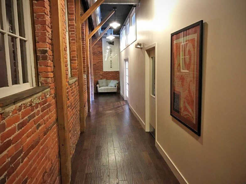 More Photos Of 1349 Cumberland St, Lebanon Manufacturing For Lease