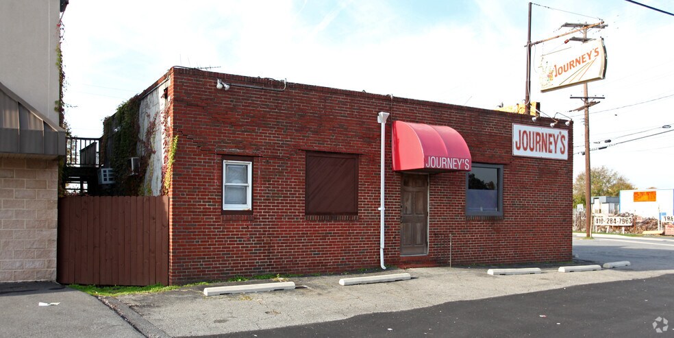 More Photos Of 2701 North Point Blvd, Dundalk Bar For Sale