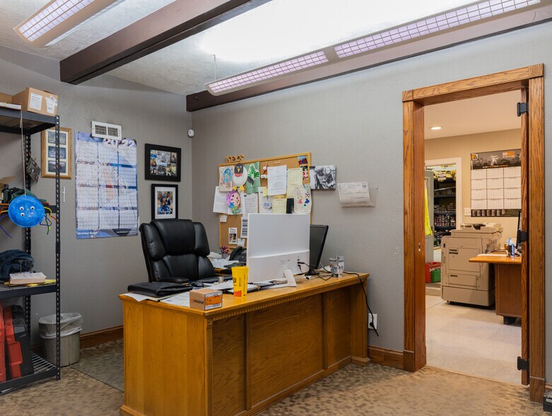 More Photos Of 1115 N Erie Ave, Pueblo Warehouse For Sale