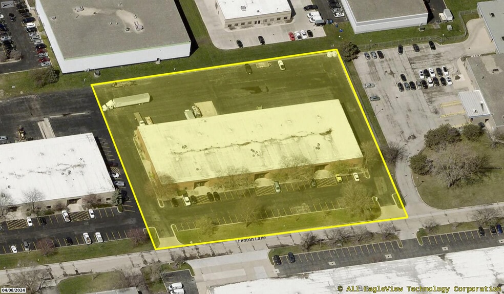 More Photos Of 396 W Fenton Ln, West Chicago Warehouse For Lease