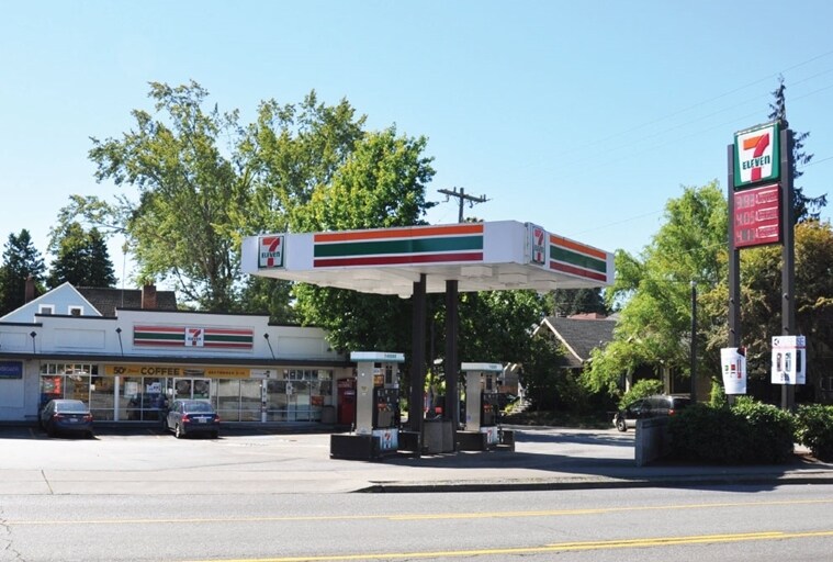More Photos Of 101 NE 50th St, Seattle Convenience Store For Sale