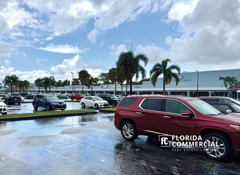 More Photos Of 2821 SE Ocean Blvd, Stuart Unknown For Lease