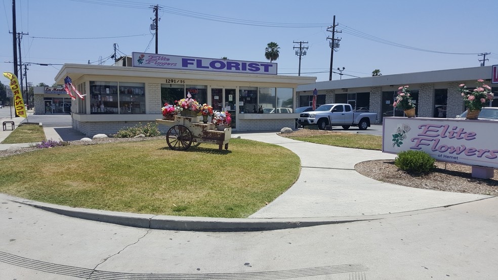 Primary Photo Of , Hemet General Retail For Sale