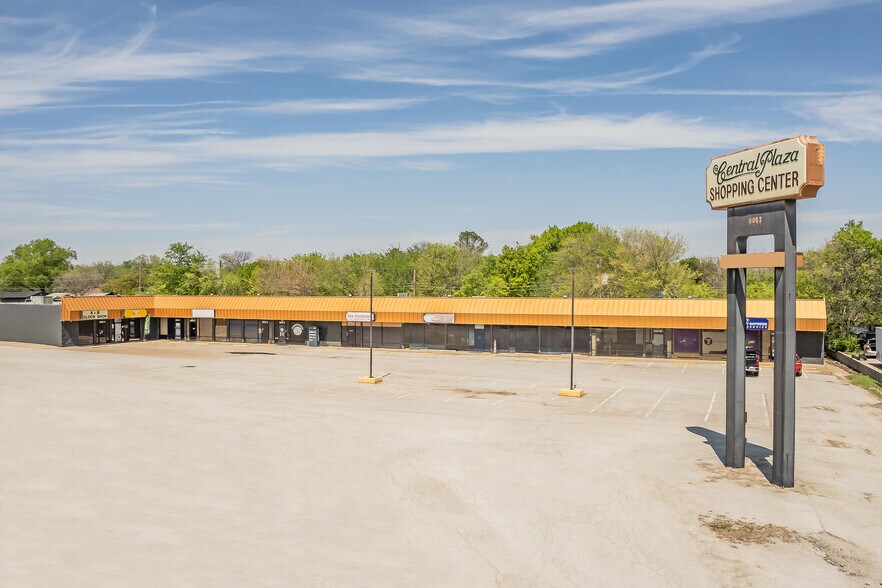 More Photos Of 8053 Grapevine Hwy, North Richland Hills Freestanding For Sale