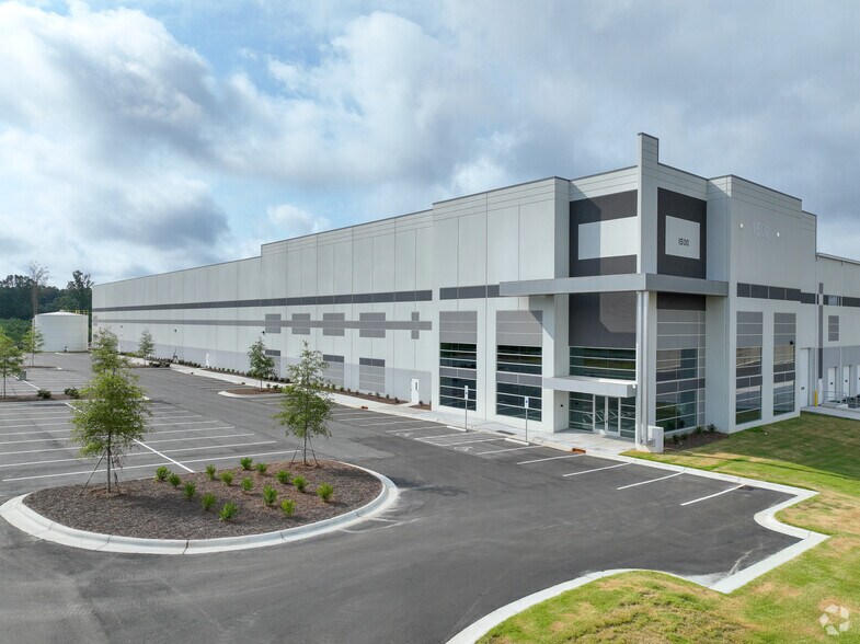 More Photos Of 1500 Delta Dr, Gastonia Distribution For Lease