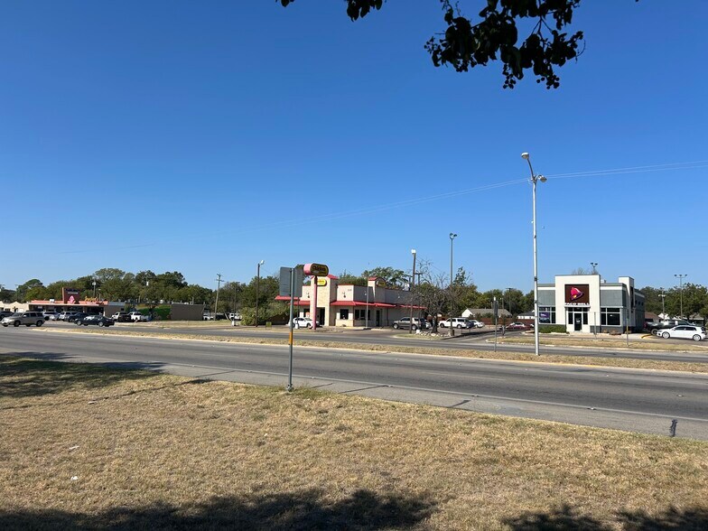 More Photos Of 5400 River Oaks Blvd, Fort Worth Land For Sale