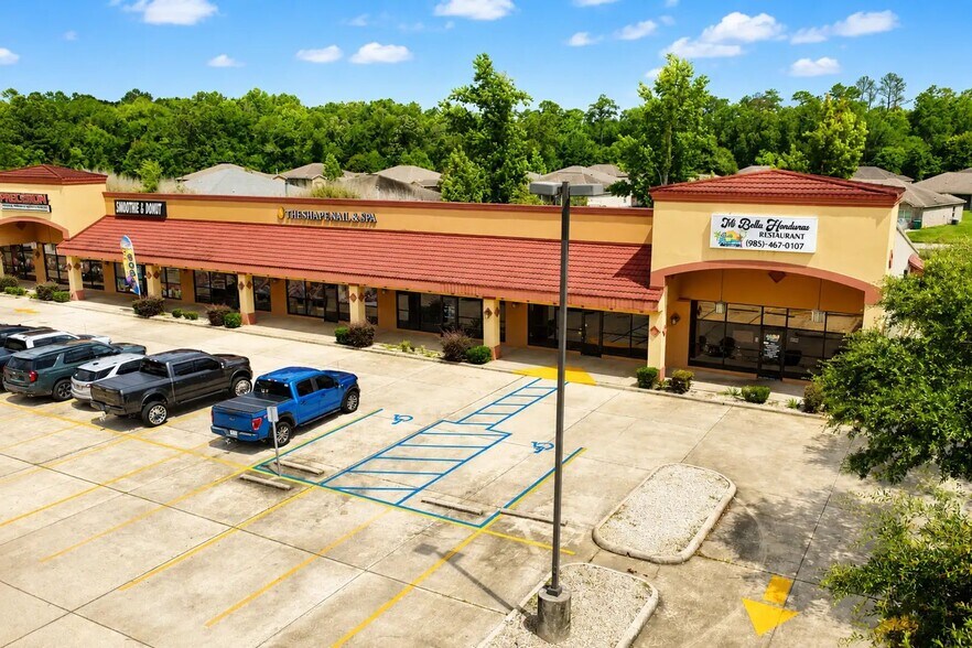 More Photos Of 18539 LA-22, Ponchatoula Storefront Retail Office For Sale