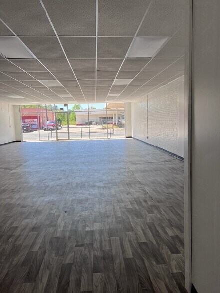 More Photos Of 1005 E Main St, Nacogdoches Storefront Retail Office For Sale