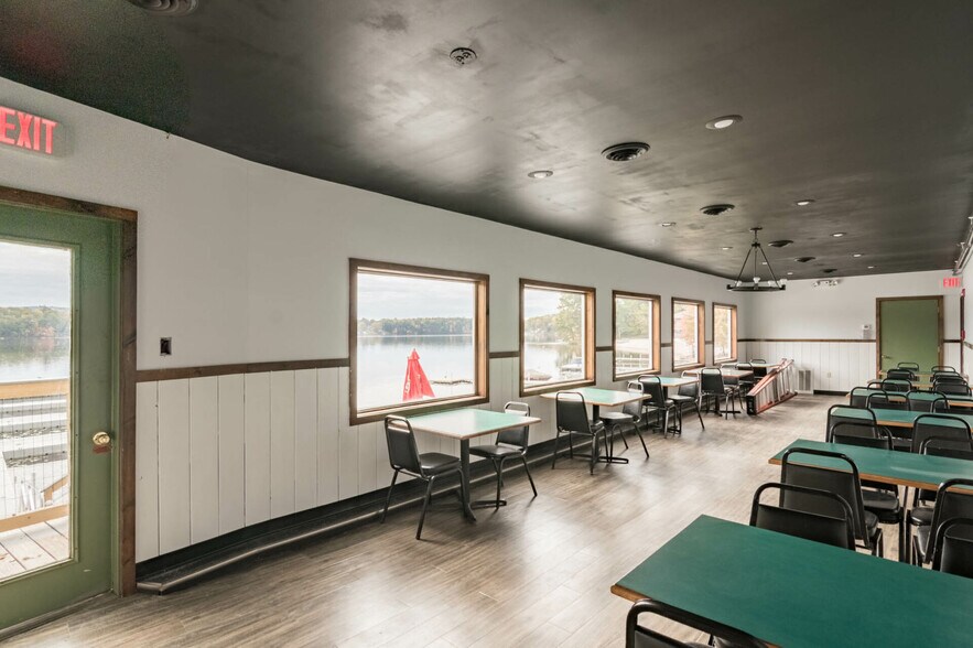 More Photos Of 141 Congamond Rd, Southwick Restaurant For Lease