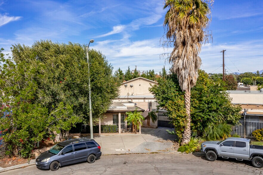 More Photos Of 205 S Berkeley Cir, Fullerton Contractor Storage Yard For Lease