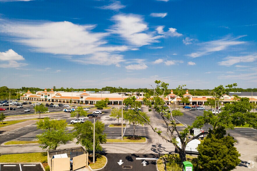 More Photos Of 8975 Race Track Rd, Tampa Unknown For Lease
