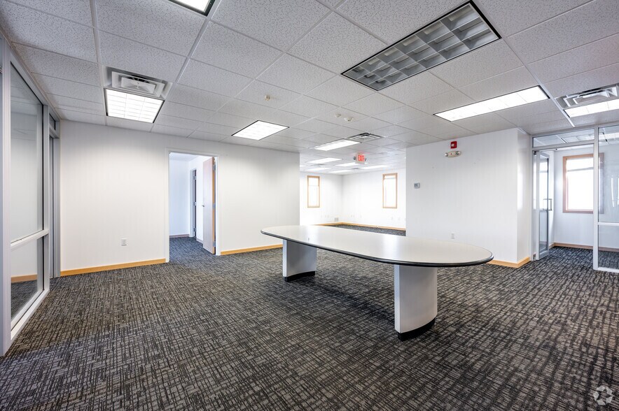 More Photos Of 310 Union St, Russiaville Warehouse For Lease