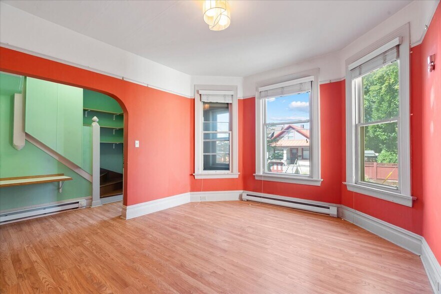 More Photos Of 2616 SE Pine St, Portland Apartments For Sale