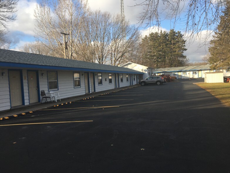 More Photos Of 131 Church St, Montello Hotel For Sale