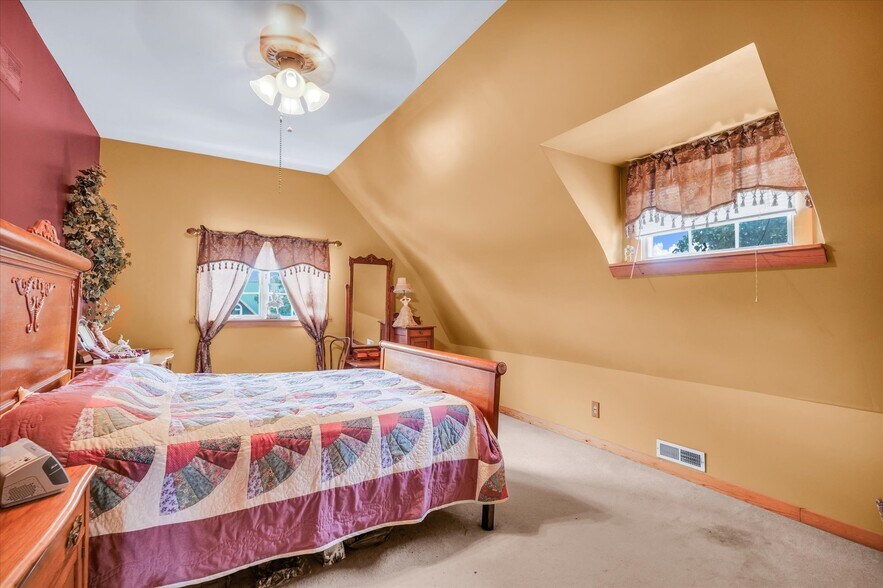 More Photos Of 1356 County Road 2900 N, Rantoul Specialty For Sale