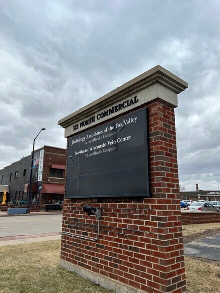 More Photos Of 333 N Commercial St, Neenah Office For Lease