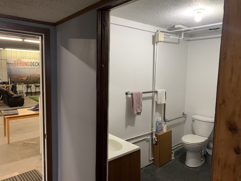 More Photos Of 106 Louis St W, Cologne Service For Sale