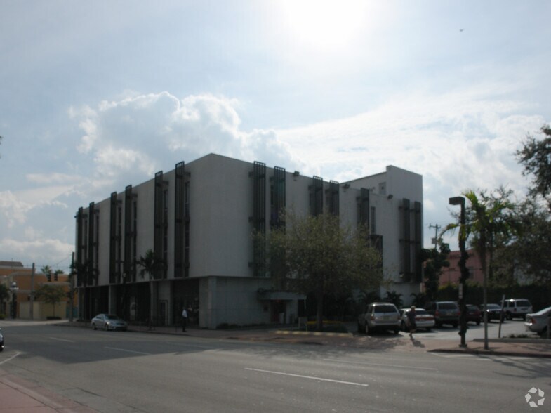 Primary Photo Of 1900 Tyler St, Hollywood Office For Lease