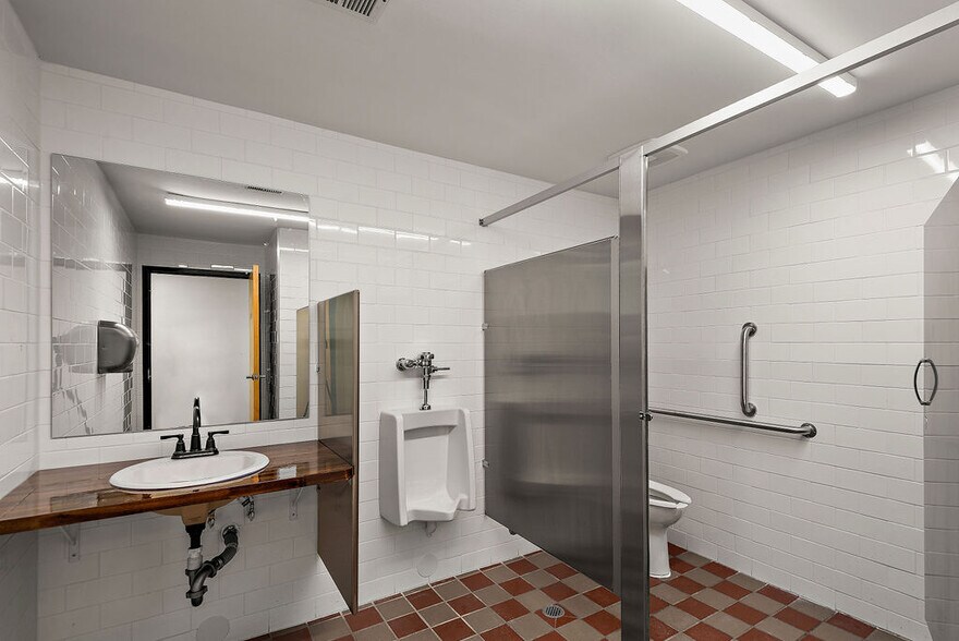 More Photos Of 225 W 2nd St, Pueblo Office For Lease