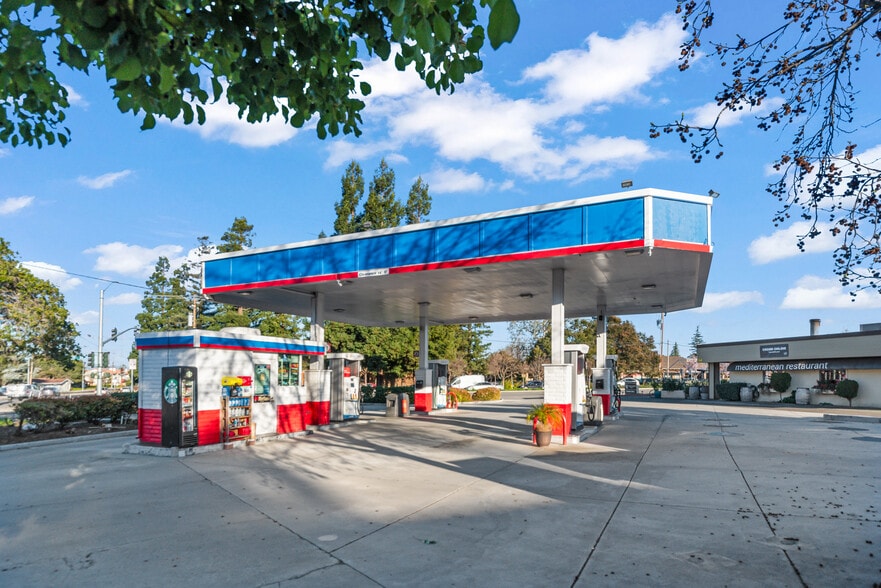 More Photos Of 12015 Saratoga-Sunnyvale, Saratoga Service Station For Sale