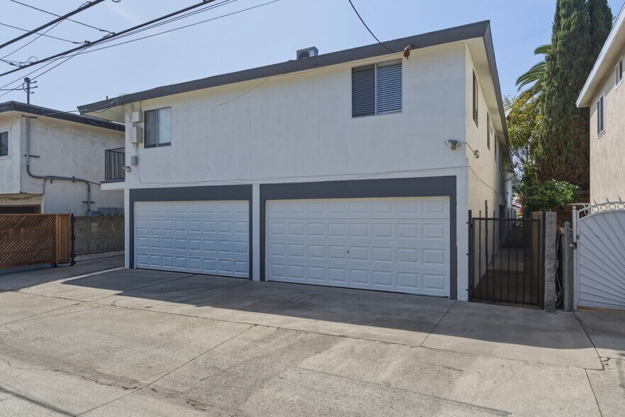 More Photos Of 614 S Myrtle Ave, Inglewood Apartments For Sale