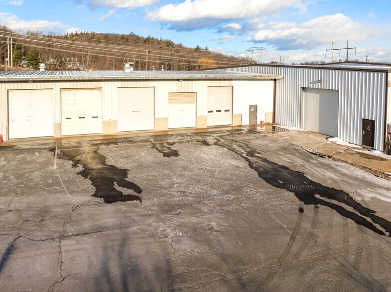 More Photos Of 29 Legate Hill Rd, Sterling Warehouse For Sale