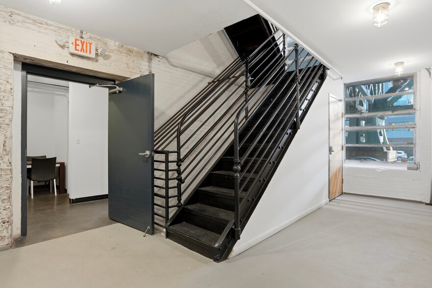 More Photos Of 230 N 2nd St, Philadelphia Loft Creative Space For Sale