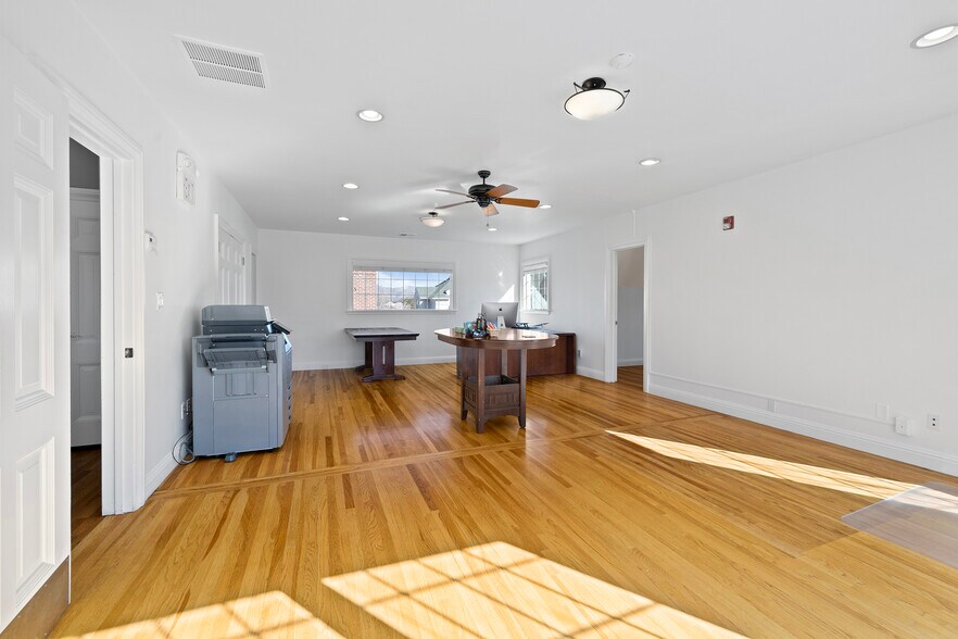 More Photos Of 5371 Kietzke Ln, Reno Office For Lease