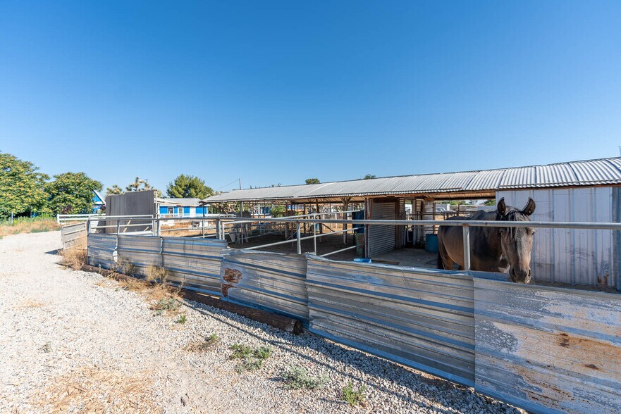 More Photos Of 43254 52nd St W, Lancaster Apartments For Sale
