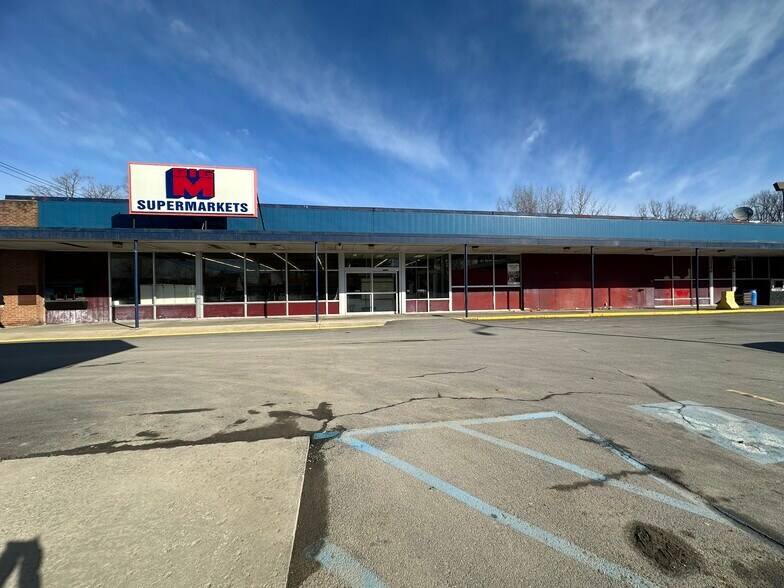 More Photos Of 31 N Main St, Sherburne Supermarket For Sale