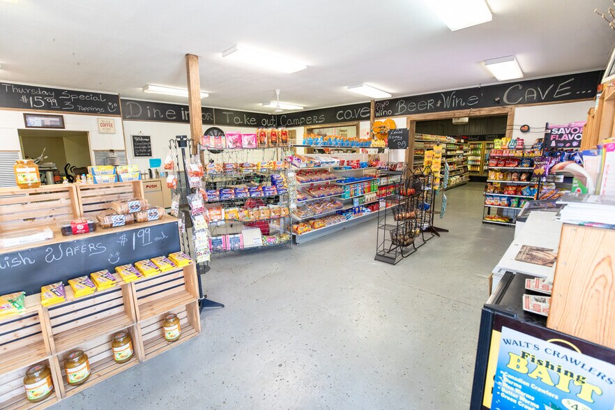 More Photos Of 8995 S US Highway 35, Monterey General Retail For Sale