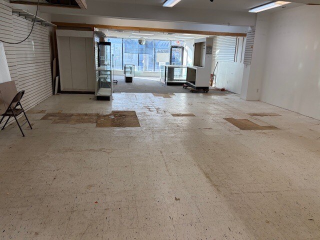More Photos Of 155 Main St, Farmingdale General Retail For Lease