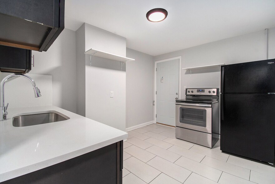 More Photos Of 5519 Northwest Radial Hwy, Omaha Medical For Sale