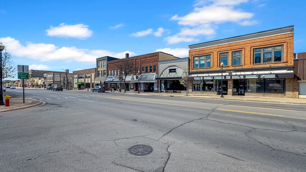 More Photos Of 115 N Mitchell St, Cadillac Storefront For Lease
