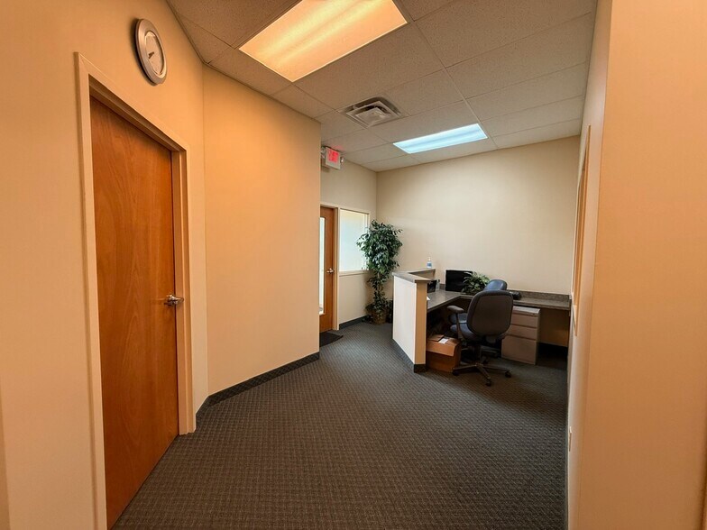 More Photos Of 10147 Royalton Rd, North Royalton Light Manufacturing For Lease