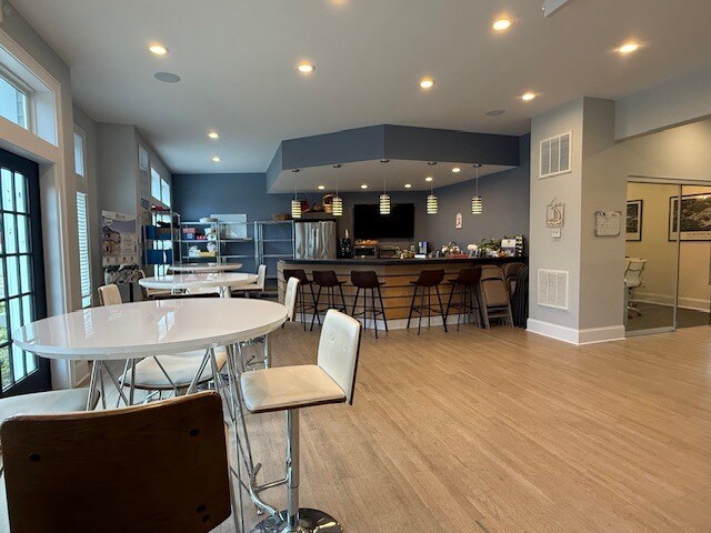 More Photos Of 190 Laurel Rd, East Northport Office For Sale