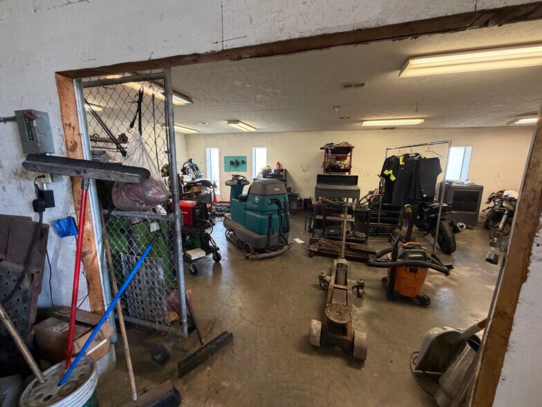 More Photos Of 419 Hamilton Crossing Rd NW, Cartersville Industrial For Sale