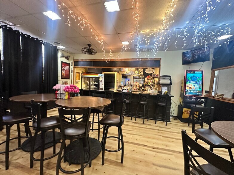 More Photos Of 918 Sage Ave, Kemmerer Sports And Entertainment For Sale