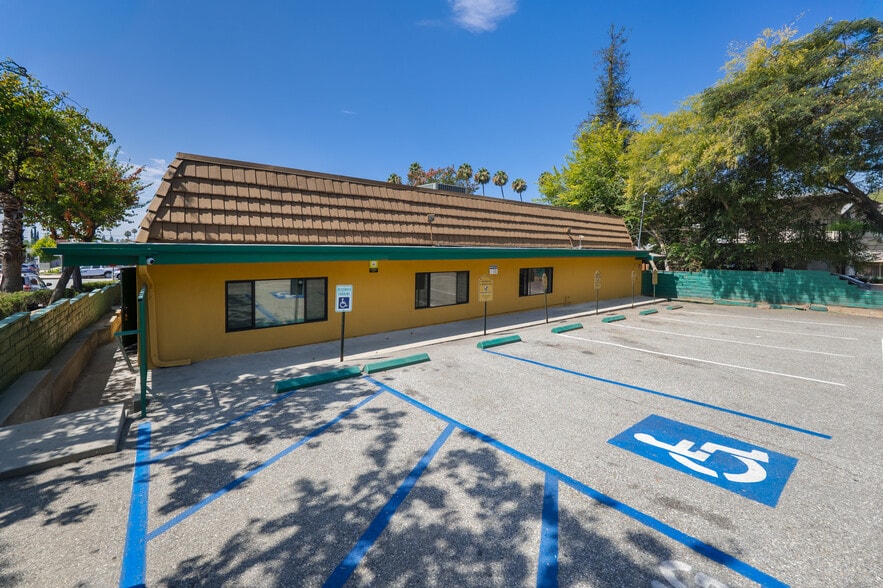 More Photos Of 635 W Foothill Blvd, Monrovia Loft Creative Space For Sale