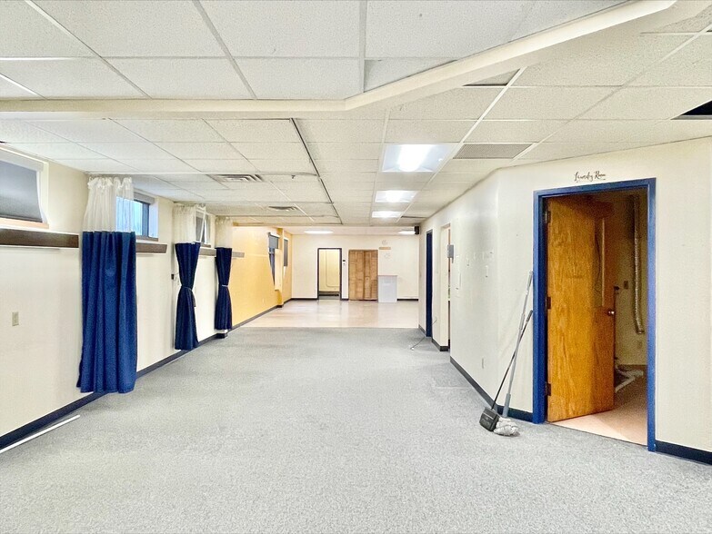 More Photos Of 3229 Broadway St, Gary Office For Lease