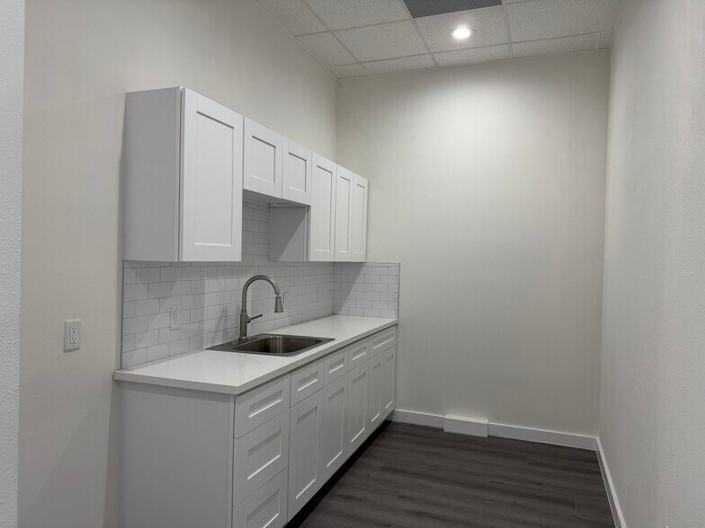 More Photos Of 26621 Field Cook Rd, Katy Office For Lease