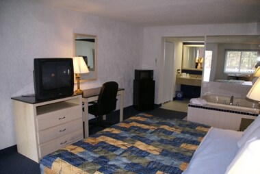 More Photos Of 633 White Horse Pike, Absecon Hotel For Sale