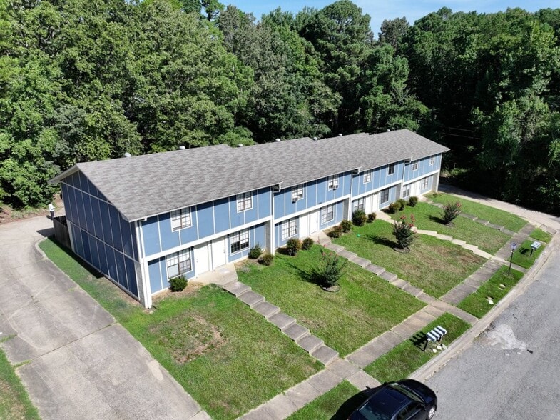 More Photos Of 1800 Labette Manor Dr, Little Rock Apartments For Sale