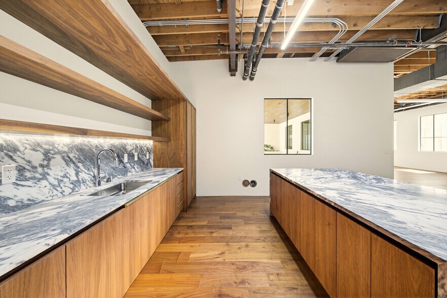 More Photos Of 1540 7th St, Santa Monica Loft Creative Space For Lease